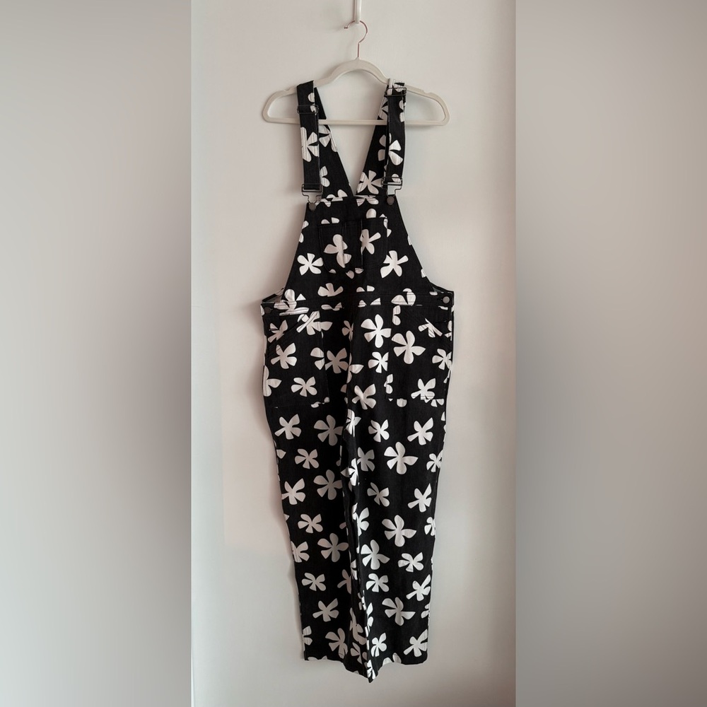 Black & White Floral Overall Jumpsuit